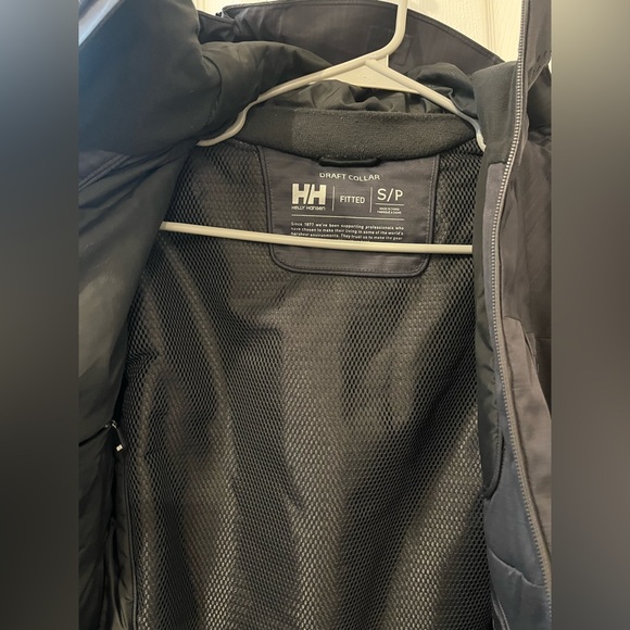 Helly Hansen Women’s Charcoal Ski/Snowboard Jacket - Picture 5 of 10